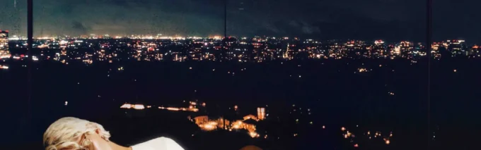 Beyond Destiny langermet T-skjorte med ringermønster