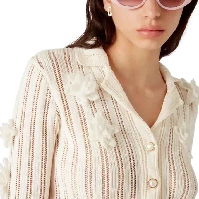 Blomstret skjorte i blonder