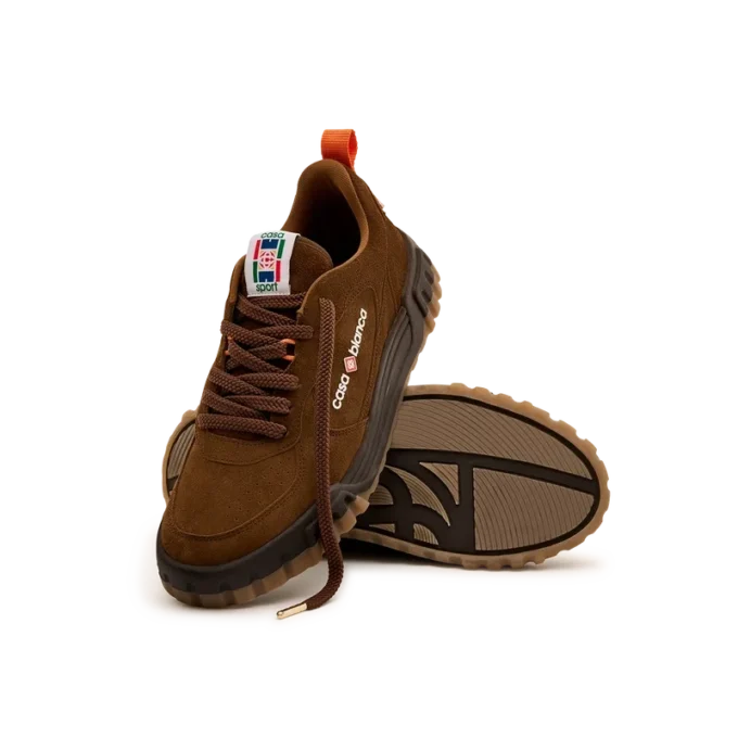 Brun suede court-sneaker for menn