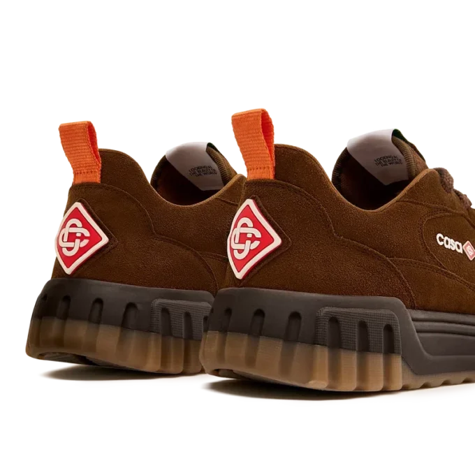 Brun suede court-sneaker for menn