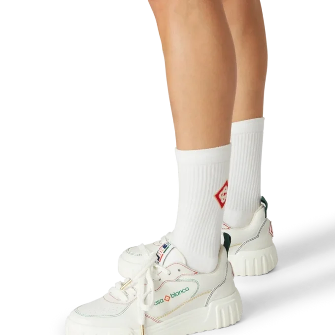 Court hvite og flerfargede sneakers for kvinner