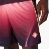 Fotballshorts med auberginefarget gradient