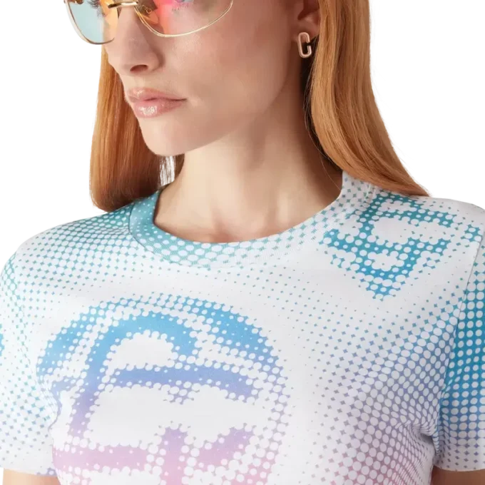 Halftone Logo T-skjorte med kort erme og tettsittende passform på Shorts