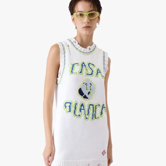 Hvit håndstrikket mini-tankkjole