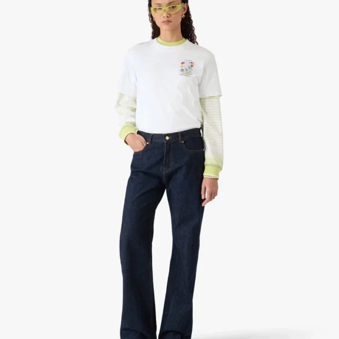 Hvit kortærmet T-skjorte med graffititrykk