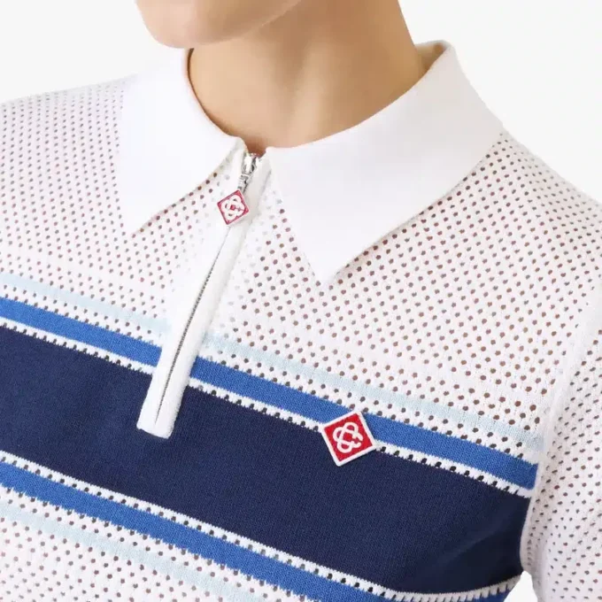 Hvit og blå stripet mesh-top