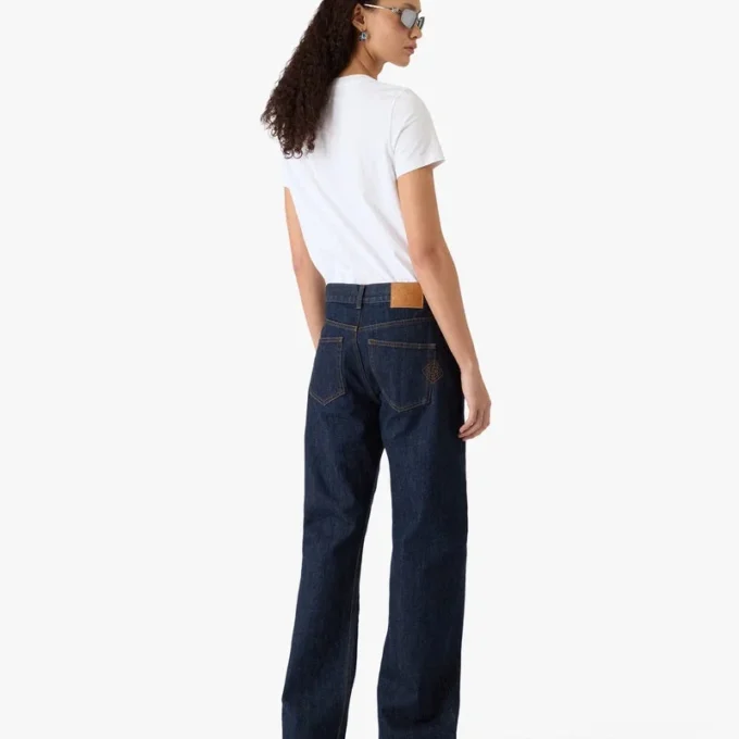 Klassisk T-skjorte med brodert merke og korte ermer