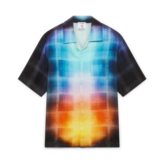 Kortærmet skjorte i viskoseblanding med gradientmønster på shortsen