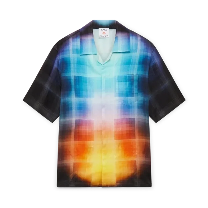 Kortærmet skjorte i viskoseblanding med gradientmønster på shortsen