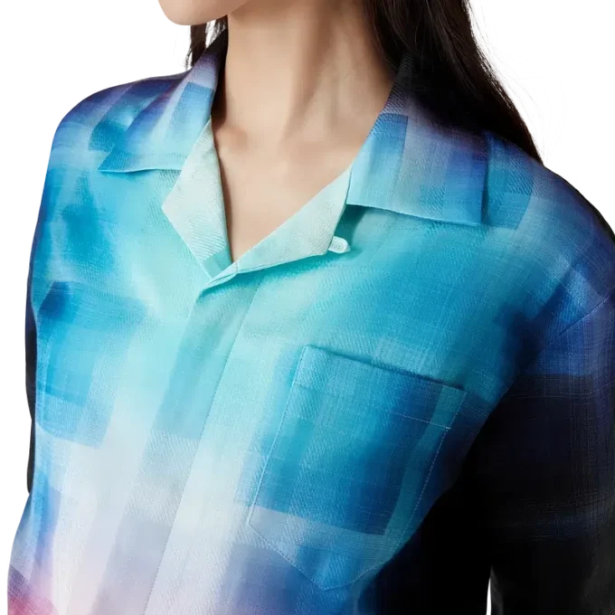 Kortærmet skjorte i viskoseblanding med gradientmønster på shortsen