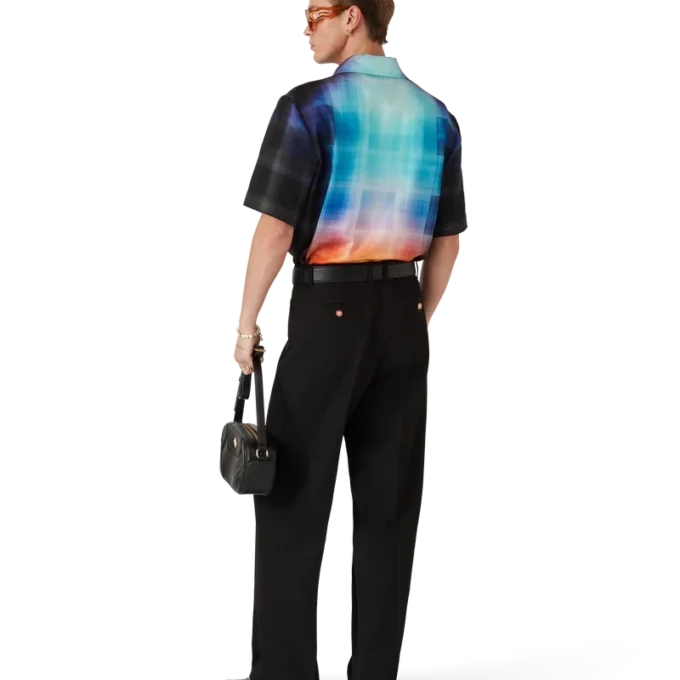 Kortærmet skjorte i viskoseblanding med gradientmønster på shortsen