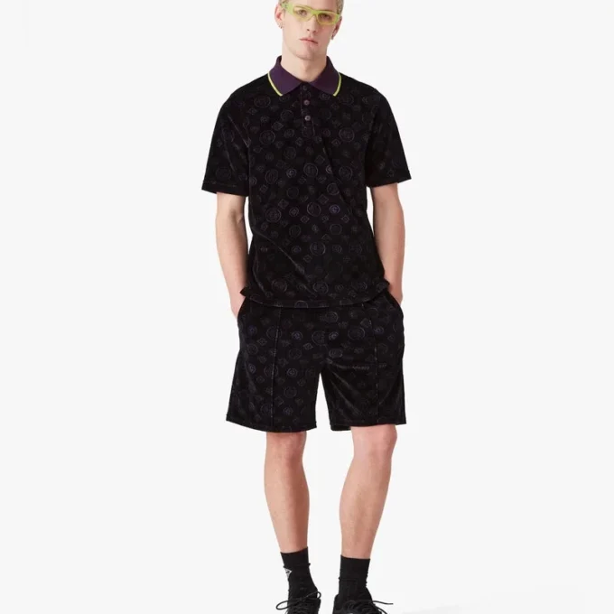 Lilla velourshorts med monogram
