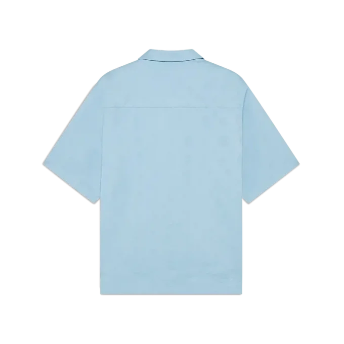 Lyseblå kortærmet skjorte med monogram