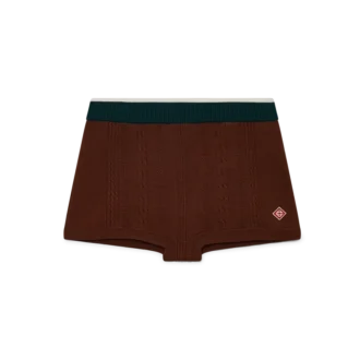 Minishorts i kabelstrikk