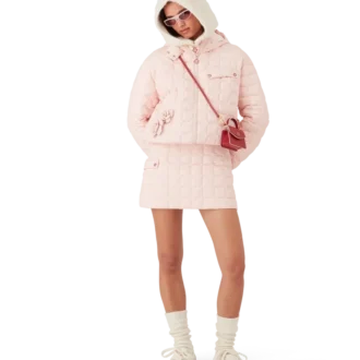 Nylonjakke med hette og vattert mønster