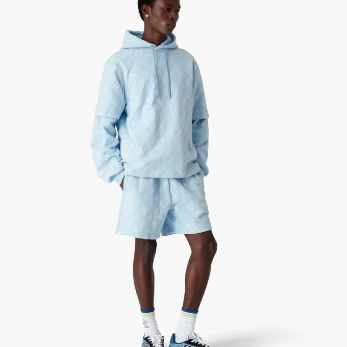 Oversized T-skjorte med korte shorts og applikert monogram