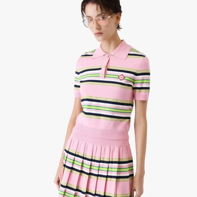 Rosa og grønn stripete, tettsittende pique-skjorte