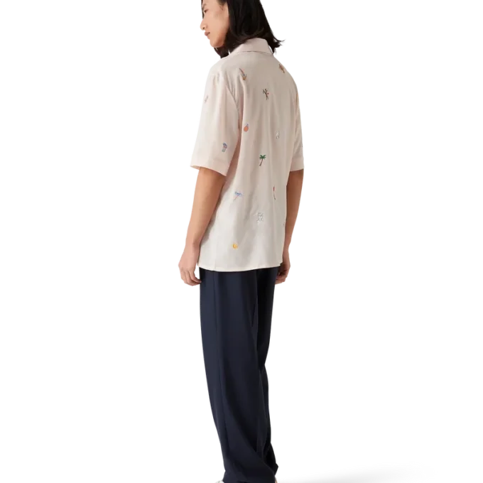 Skjorte med brodert motiv