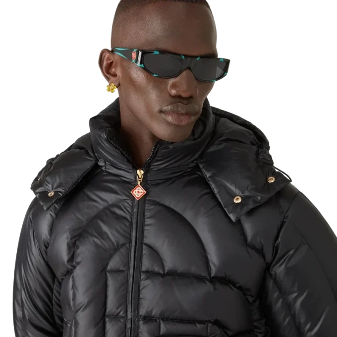 Svarte og mintgrønne sportsolbriller