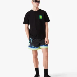 T-skjorte med firkantet logo og korte shorts