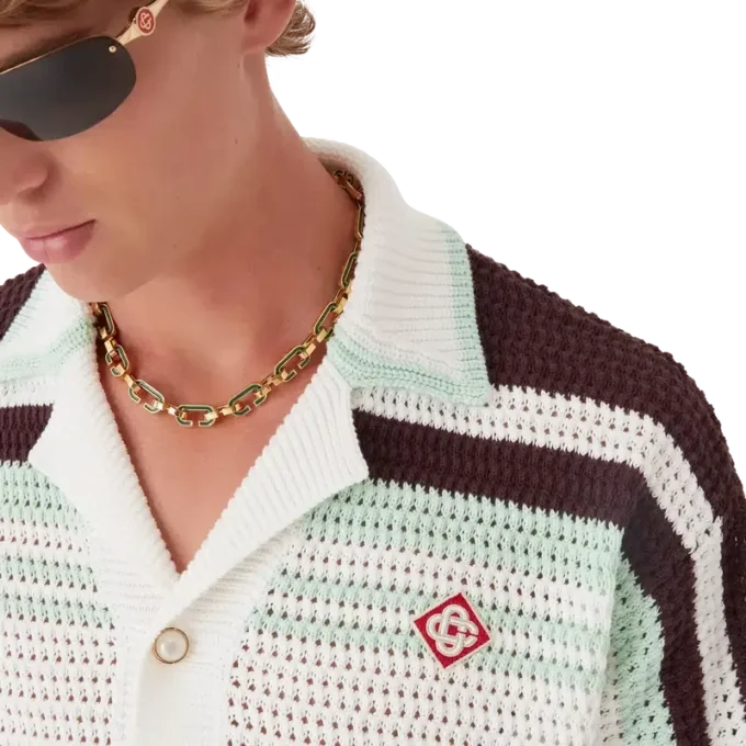 Tennis-skjorte i bomullshakket med korte ermer