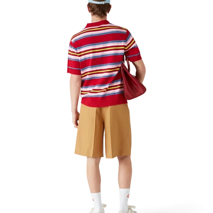 Ullshorts med plissering