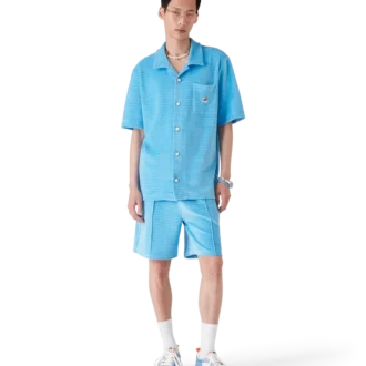 Velour-skjorte med korte shorts og striper